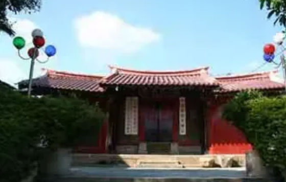 何氏宗祠（孝思堂）