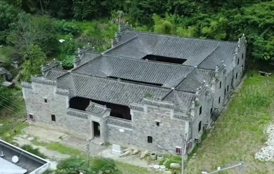 佛坪 · 何氏民居