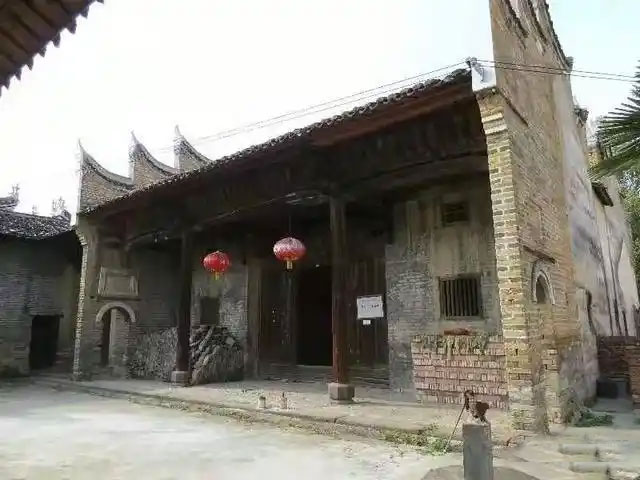 何氏茗贤第民居