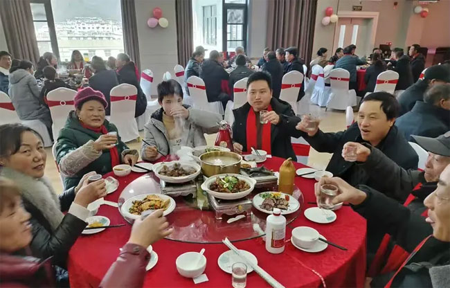 石台县何氏宗亲