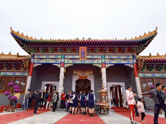 中和山村何氏宗祠