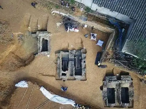 何郯夫妇合葬墓